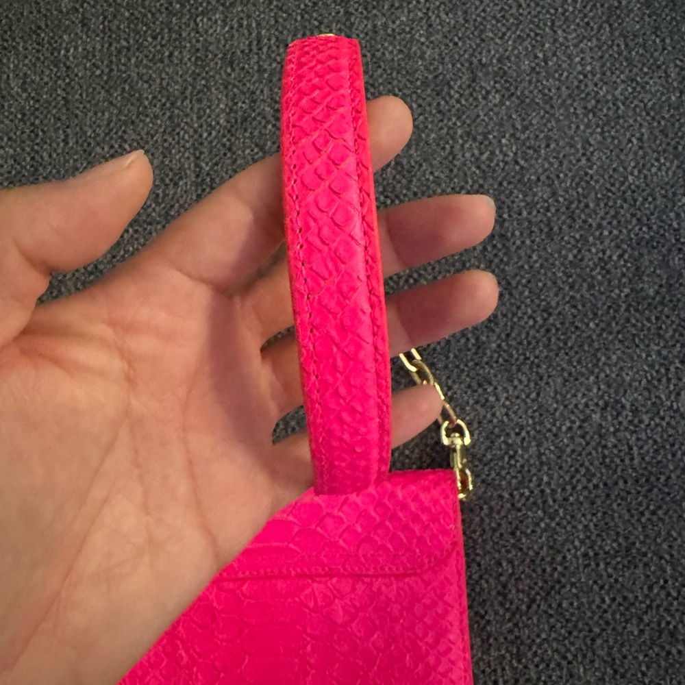 Tory Burch Hot Pink Crossbody Reptile Bag with Gold Chain - Picture 6 of 13